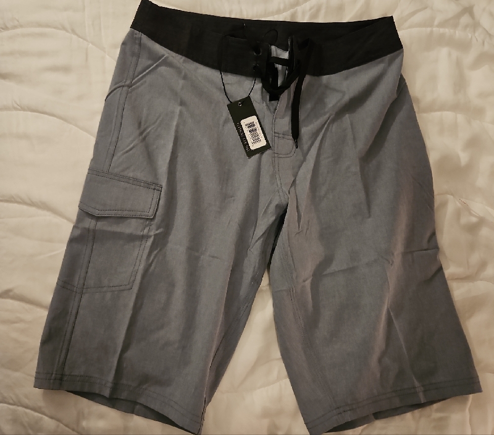 #67 American Tall Gray and Black Board Shorts with Cargo Style for Swimming